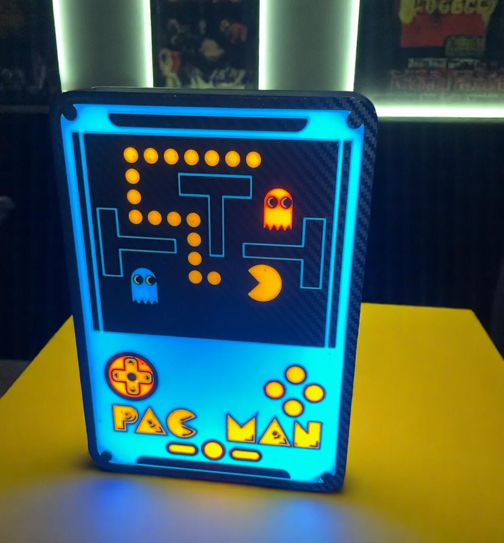 3D Printed Lightbox "Pac-Man Retro Console" – Neo-Retro Gaming Decor