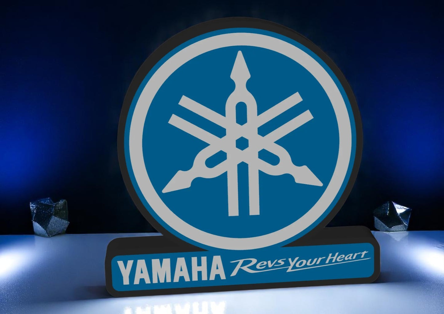 Φωτεινό Lightbox Yamaha “Revs Your Heart” – Δυναμικό Fan-Art Διακοσμητικό