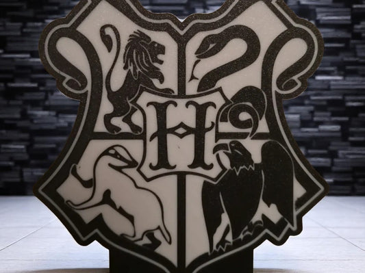 Hogwarts – Φωτεινό Fan Art Έμβλημα | 3D Printed Μαγεία από τον Κόσμο του Χάρι Πότερ
