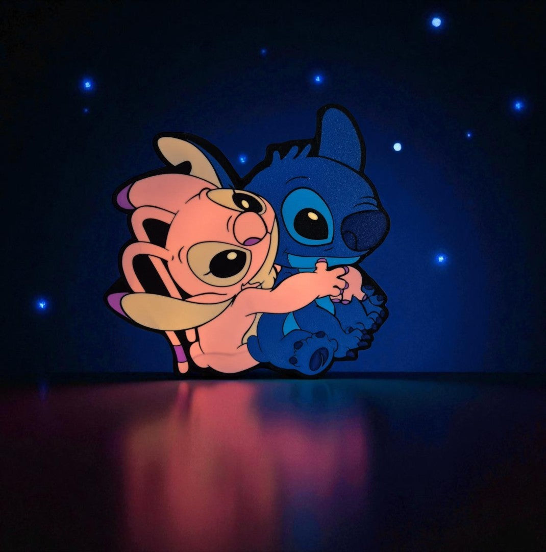 Fan Art Φωτιστικό Stitch & Angel – 3D Printed Lightbox Αγκαλιάς