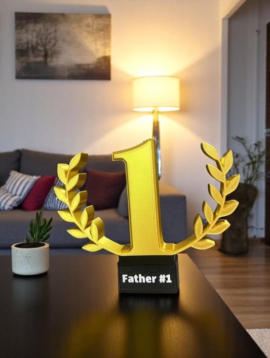  Τρόπαιο "Father #1" - Το Χρυσό Βραβείο για τον Καλύτερο Πατέρα