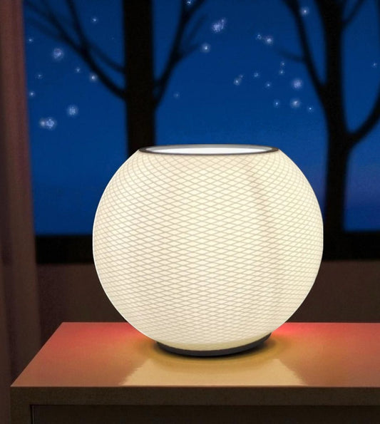 Sfera – 3D Printed Επιτραπέζιο Φωτιστικό με Υφή Πλέγματος