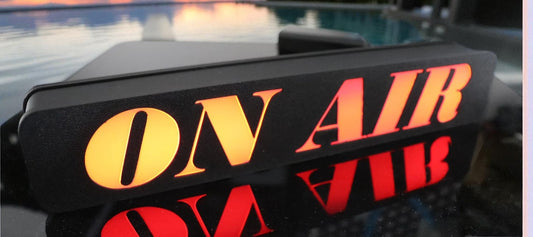 Φωτιστικό Fan Art Lightbox "ON AIR" – Για δημιουργούς, podcasters και content lovers!