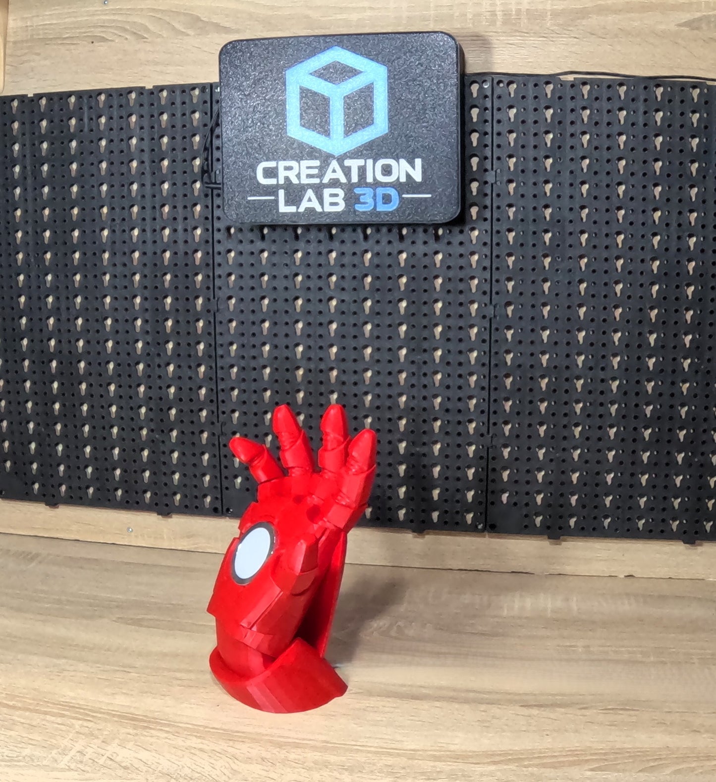 Φωτιζόμενο Διακοσμητικό Χέρι Iron Man | Superhero Light | Marvel Inspired Decor