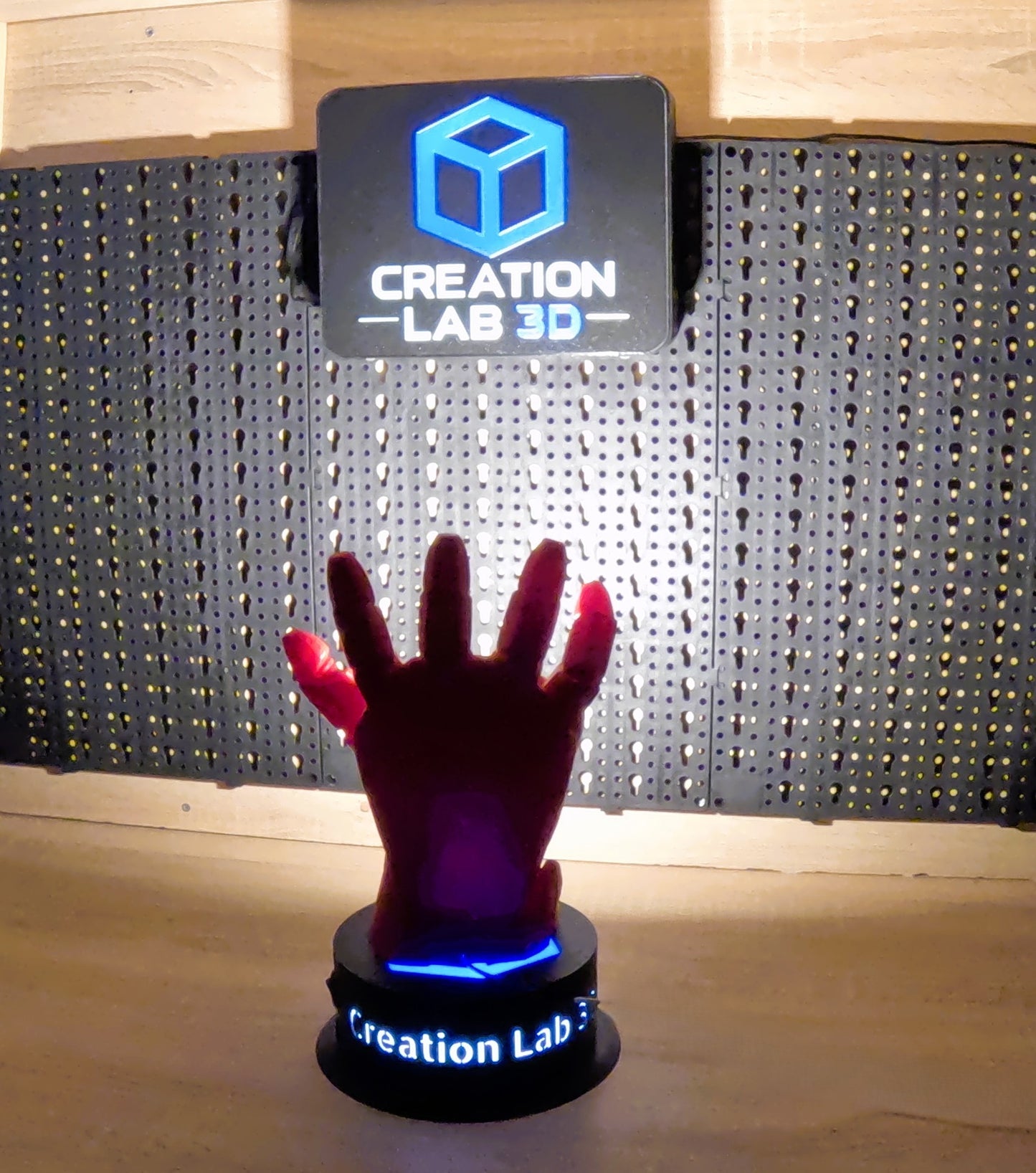 Φωτιζόμενο Διακοσμητικό Χέρι Iron Man | Superhero Light | Marvel Inspired Decor