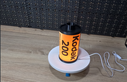  Επιτραπέζιο Φωτιστικό σε Μορφή Φιλμ Retro Film Lightbox – Vintage Film Canister Table Lamp 