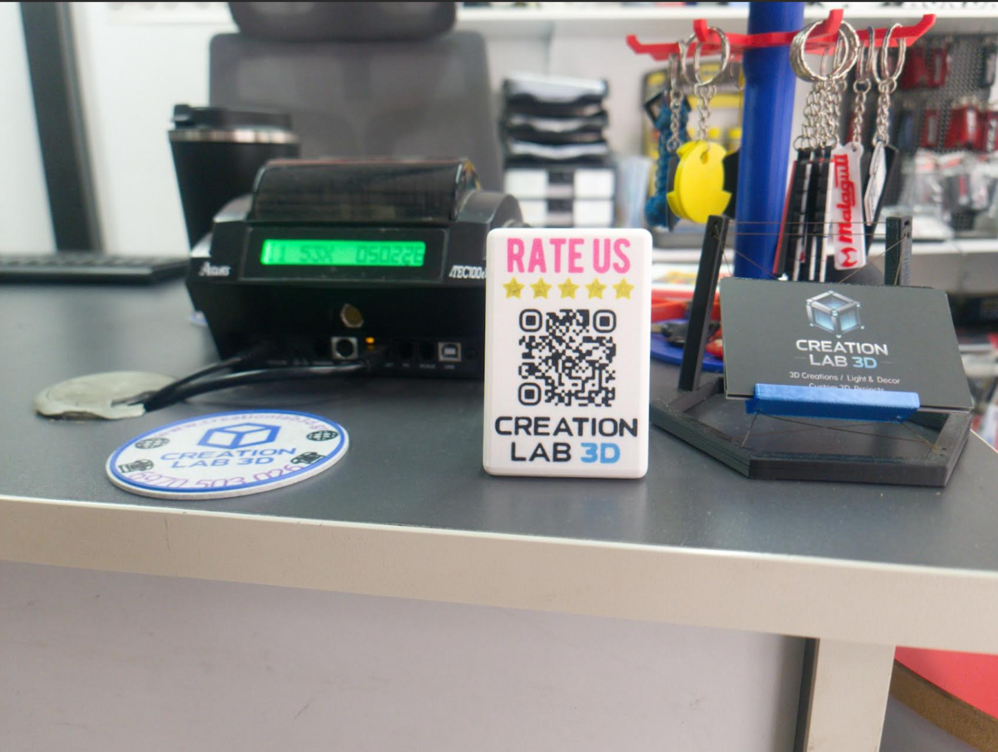 Smart Review Stand – Επιτραπέζιο QR Stand για Αξιολογήσεις, WiFi & Menu