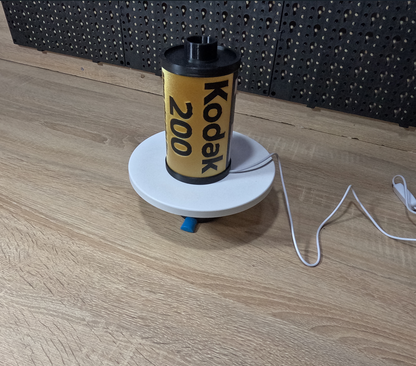  Επιτραπέζιο Φωτιστικό σε Μορφή Φιλμ Retro Film Lightbox – Vintage Film Canister Table Lamp 