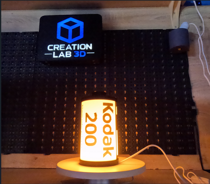  Επιτραπέζιο Φωτιστικό σε Μορφή Φιλμ Retro Film Lightbox – Vintage Film Canister Table Lamp 