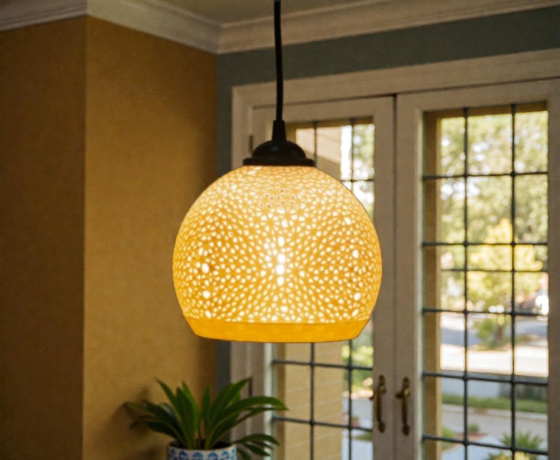 Aurelia – Κρεμαστό Φωτιστικό Οροφής με Ζεστό Διάτρητο Φως