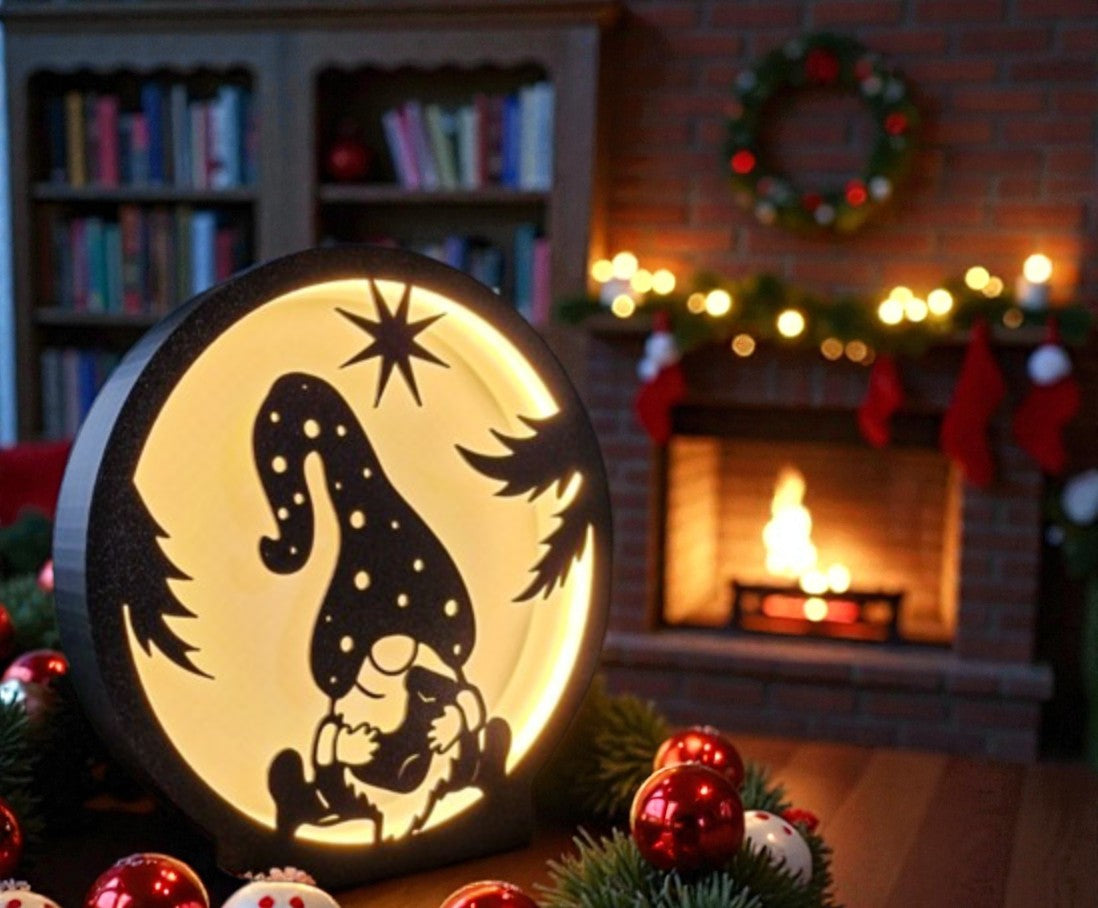 Χριστουγεννιάτικη Επιτραπέζια Λάμπα Gnome – Cozy Winter Glow