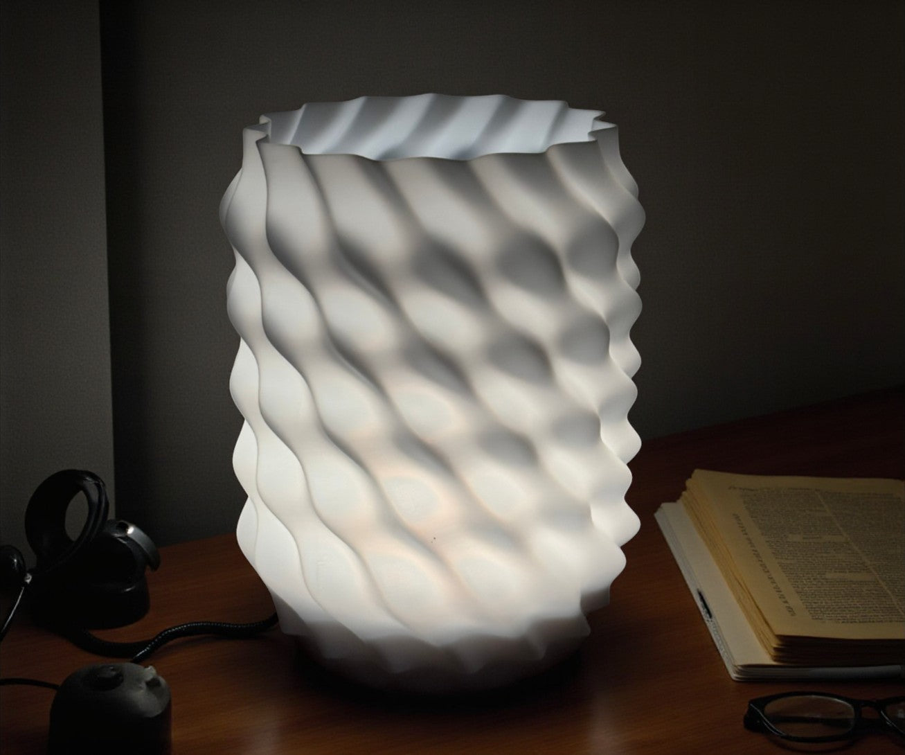Επιτραπέζιο Φωτιστικό WaveGlow – Μοντέρνος Διακοσμητικός Φωτισμός