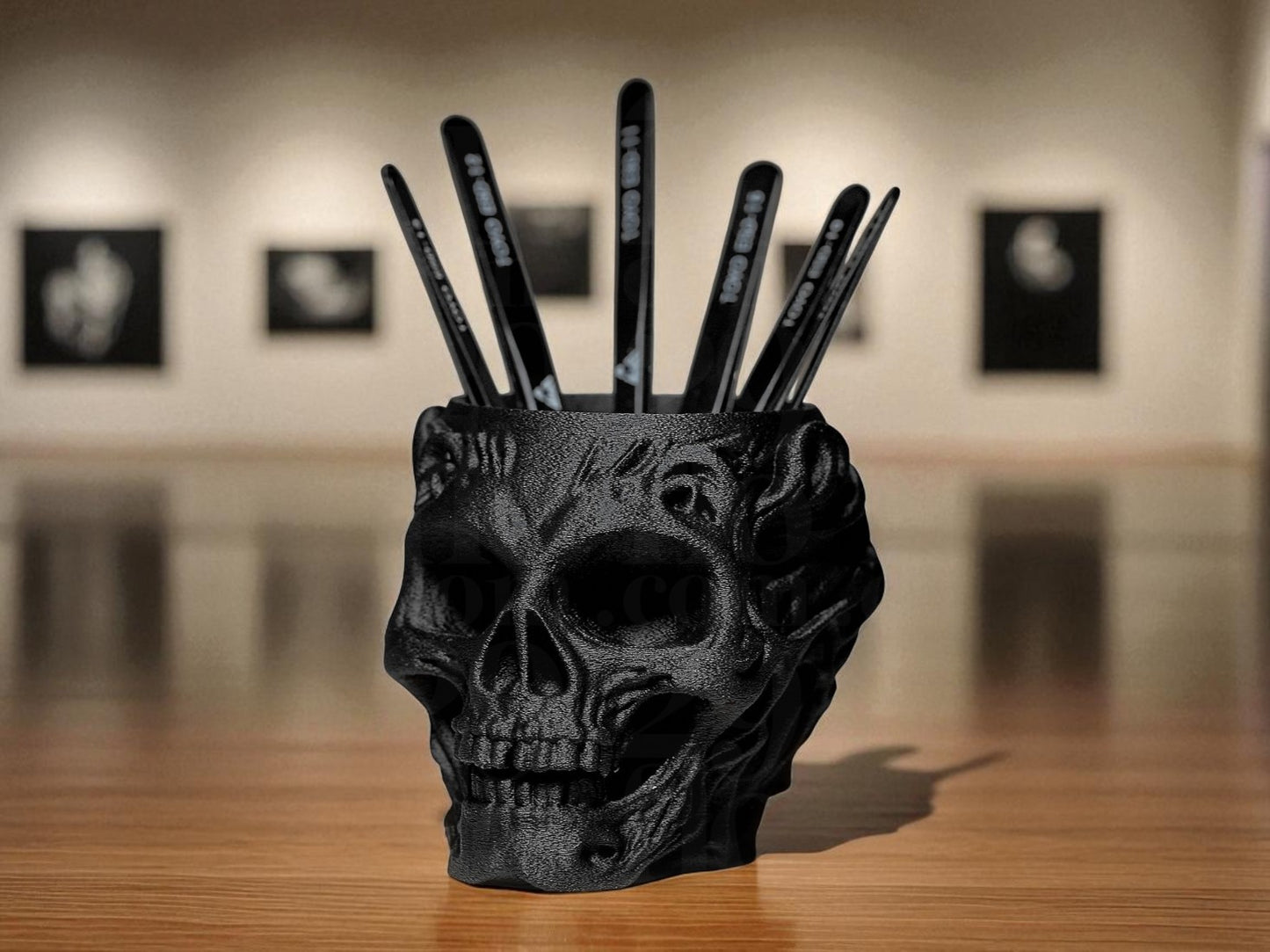 Μολυβοθήκη Skull – Σκοτεινά cool vibes στο γραφείο σου