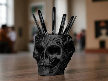 Μολυβοθήκη Skull – Σκοτεινά cool vibes στο γραφείο σου